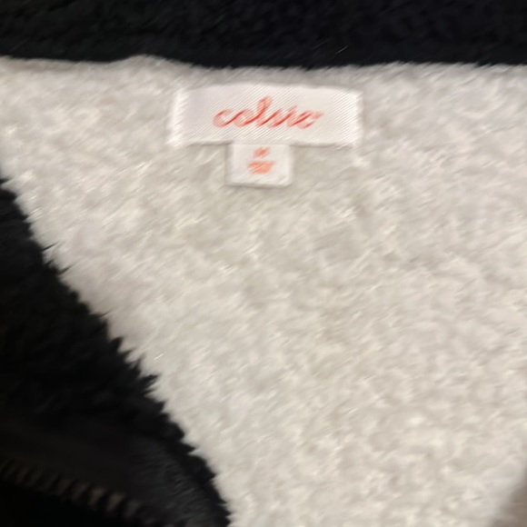 Color-Block Wool Quarter Zip - Picture 4 of 5